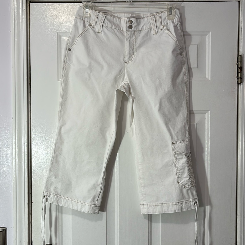 Coldwater Creek brand cargo capris. Size p10
